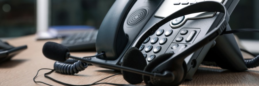 VoIP softphones vs. hardphones: Guide to VoIP phone systems